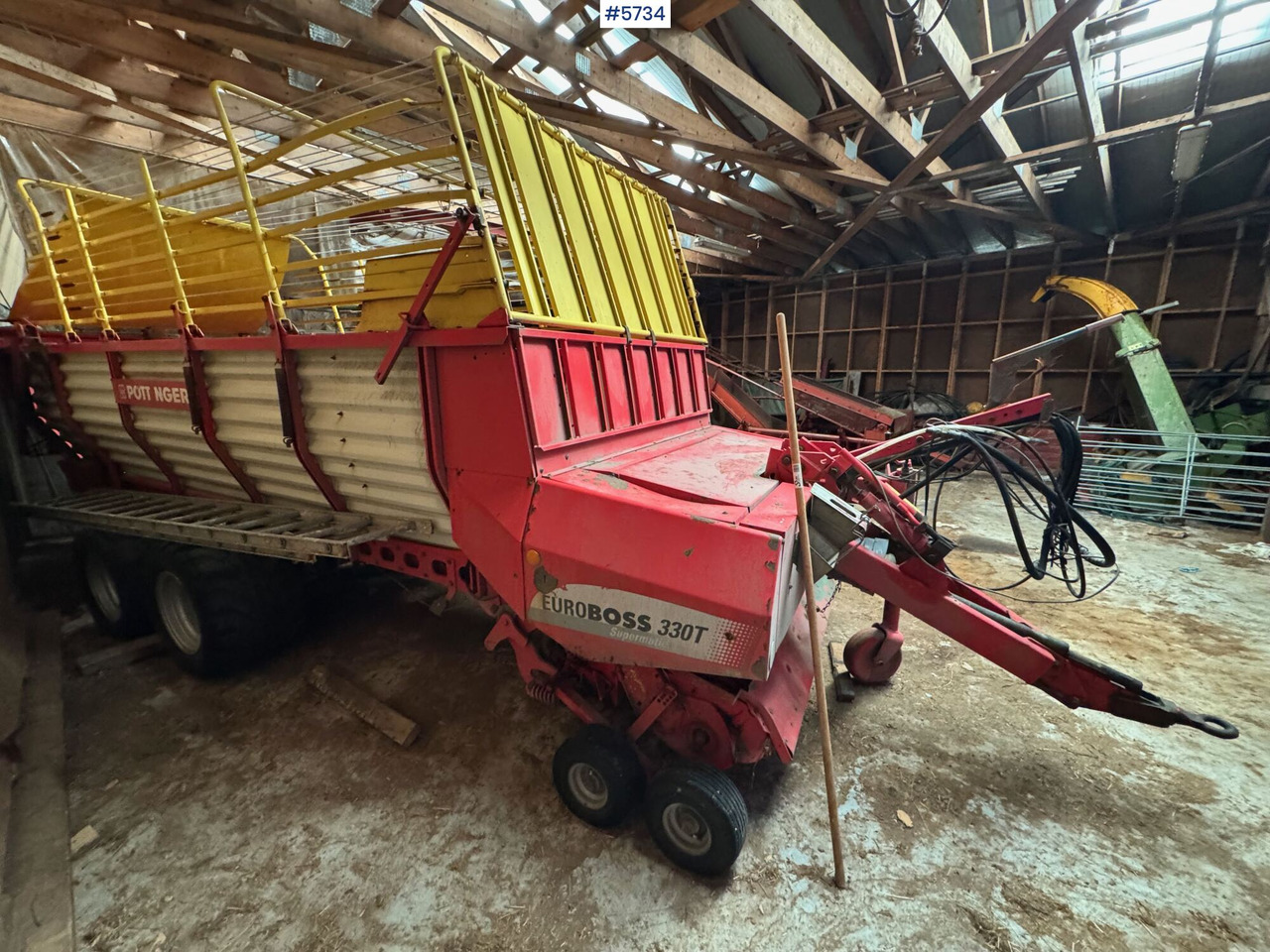 2005 Pottinger Euroboss 330t supermatic - ماكينات نشر التبن: صورة 5 2005 Pottinger Euroboss 330t supermatic - ماكينات نشر التبن: صورة 5