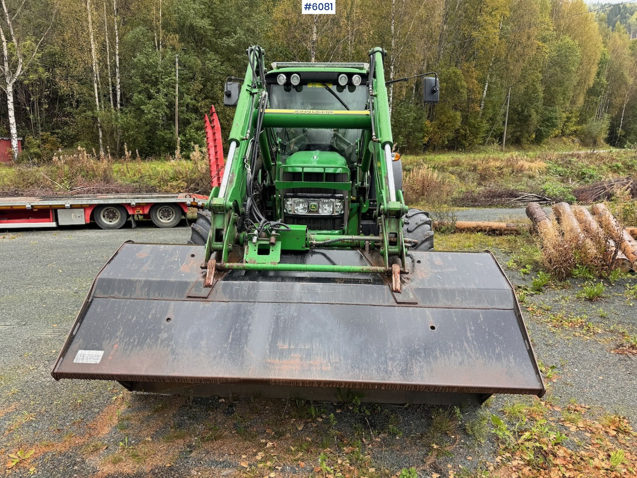 2007 John Deere 6430 Premium w/ front loader and bucket. - جرار: صورة 4 2007 John Deere 6430 Premium w/ front loader and bucket. - جرار: صورة 4