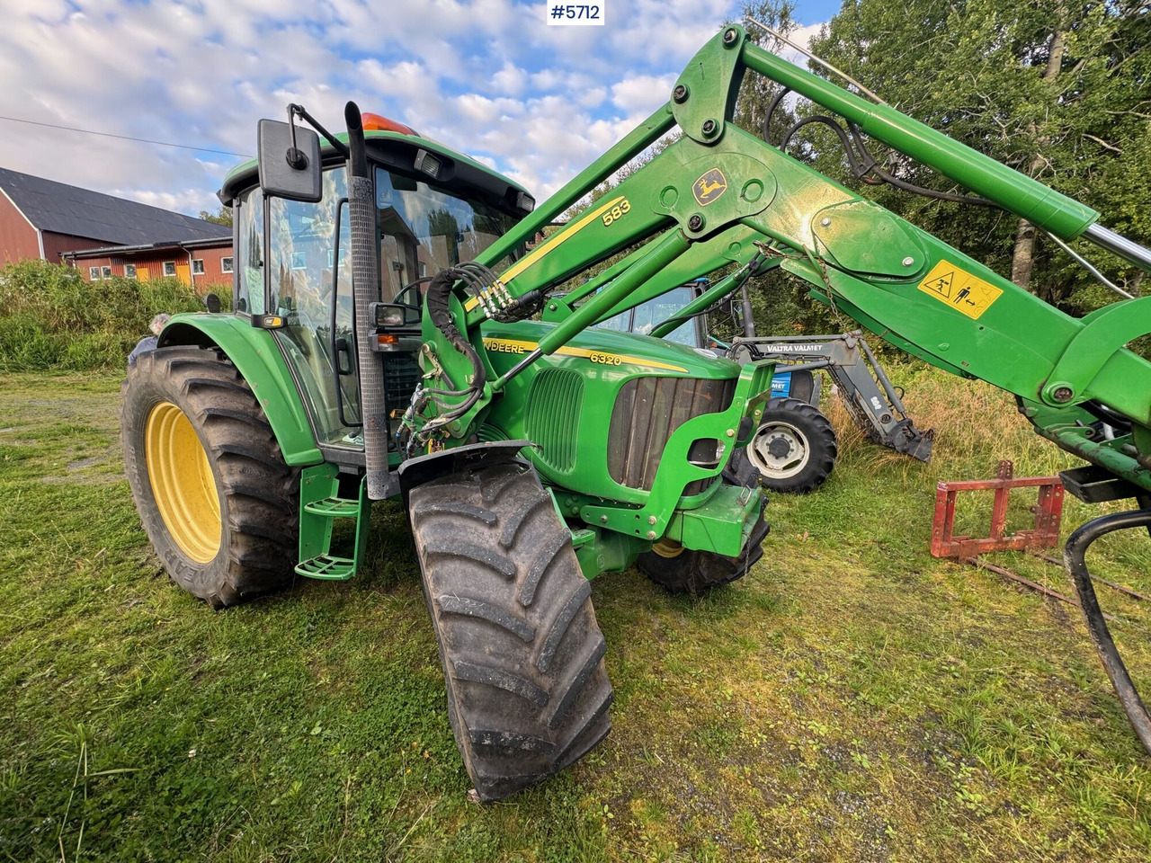 2008 John Deere 6320 SE with front loader and 2 buckets! - جرار: صورة 2 2008 John Deere 6320 SE with front loader and 2 buckets! - جرار: صورة 2