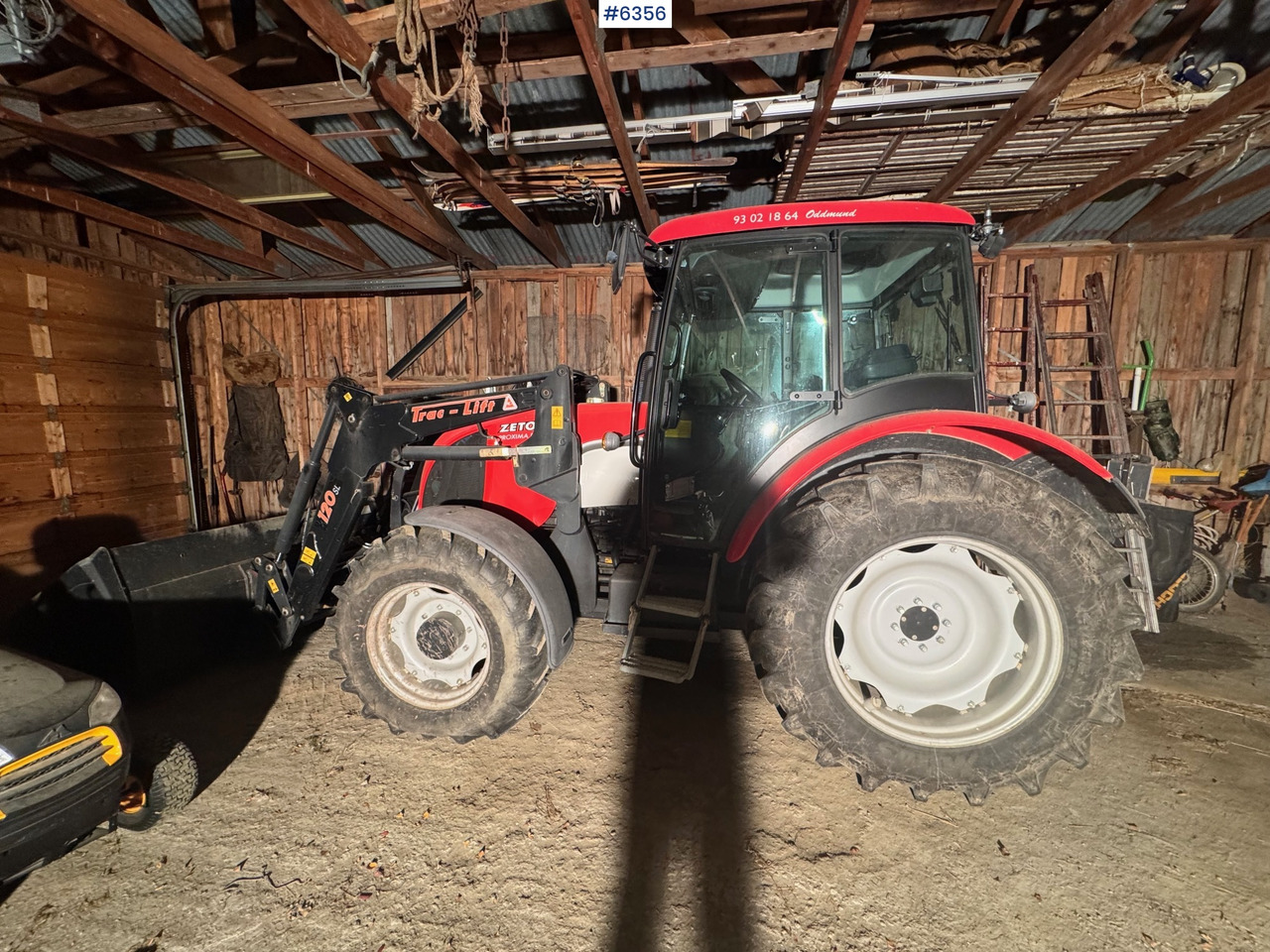 2008 Zetor 8541 Proxima Plus with loader, pallet forks, and snow bucket. Only 1,452 hours! - جرار: صورة 3 2008 Zetor 8541 Proxima Plus with loader, pallet forks, and snow bucket. Only 1,452 hours! - جرار: صورة 3