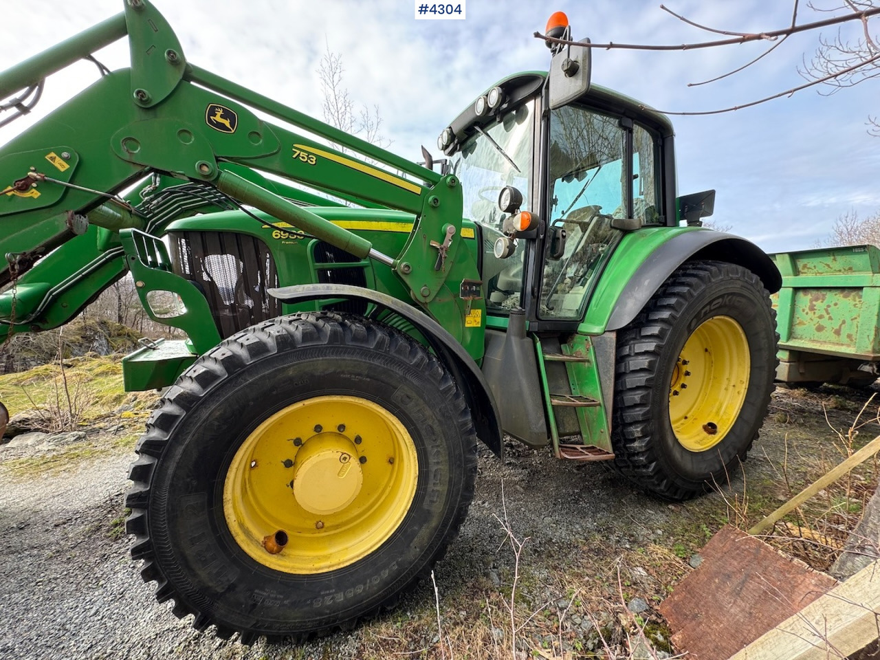 2009 John Deere 6930 Premium w/front loader - جرار: صورة 5 2009 John Deere 6930 Premium w/front loader - جرار: صورة 5
