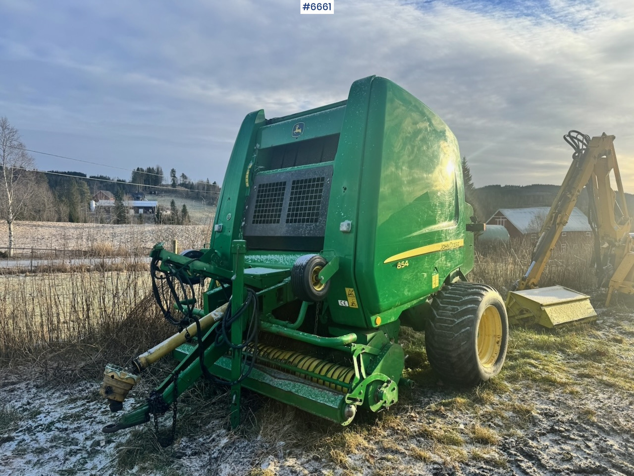 2009 John Deere 854 Round Baler - ماكينات نشر التبن: صورة 1 2009 John Deere 854 Round Baler - ماكينات نشر التبن: صورة 1
