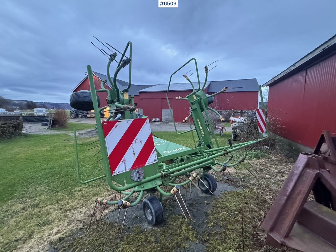 2011 Krone KW 5.52 tedder - ماكينات نشر التبن: صورة 4 2011 Krone KW 5.52 tedder - ماكينات نشر التبن: صورة 4