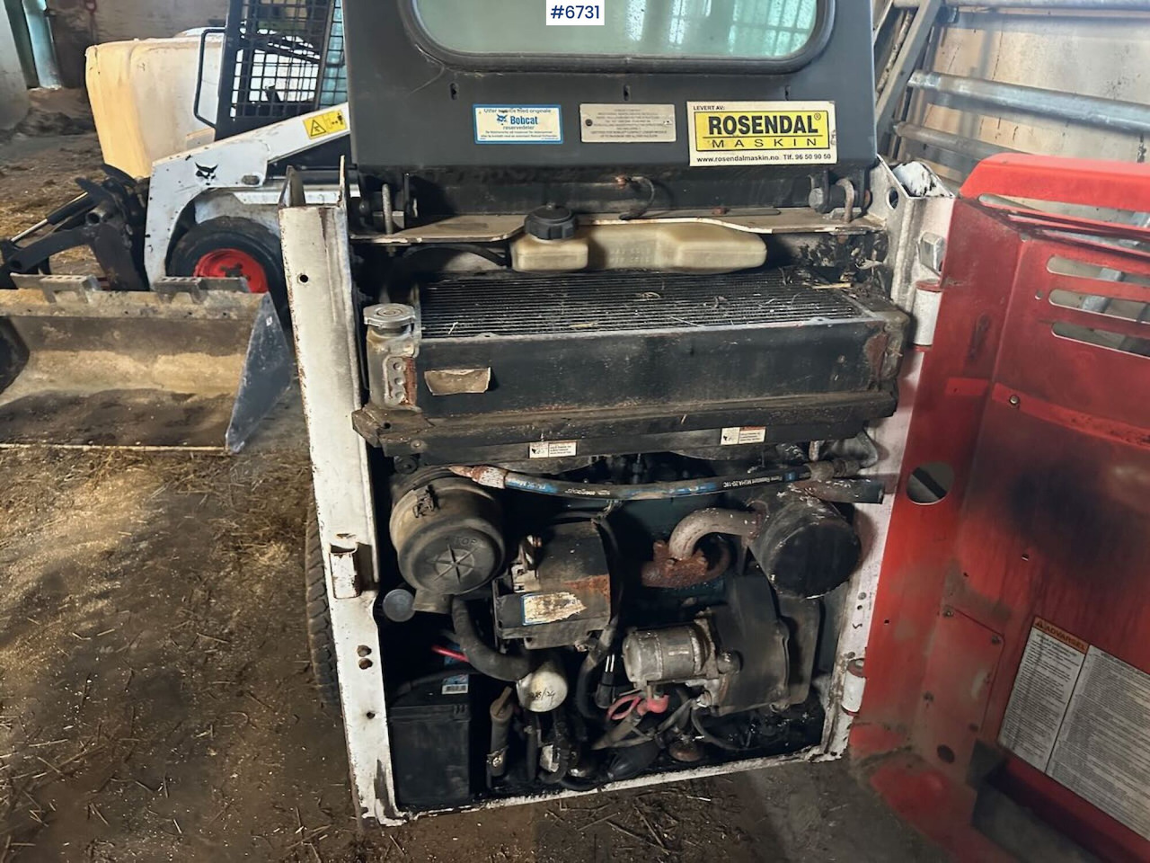 2012 Bobcat S70 Mini loader w/ pallet forks and demolition bucket. - لودر مفصلي صغير: صورة 4 2012 Bobcat S70 Mini loader w/ pallet forks and demolition bucket. - لودر مفصلي صغير: صورة 4