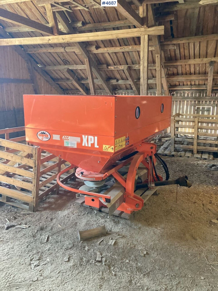 2013 Agrex XP1 1500 Fertilizer Spreader - آلة نشر السماد: صورة 1 2013 Agrex XP1 1500 Fertilizer Spreader - آلة نشر السماد: صورة 1