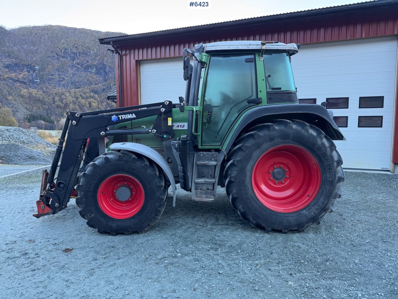 2013 Fendt 412 Vario TMS w/ front loader and plow plate. New engine! - جرار: صورة 1 2013 Fendt 412 Vario TMS w/ front loader and plow plate. New engine! - جرار: صورة 1