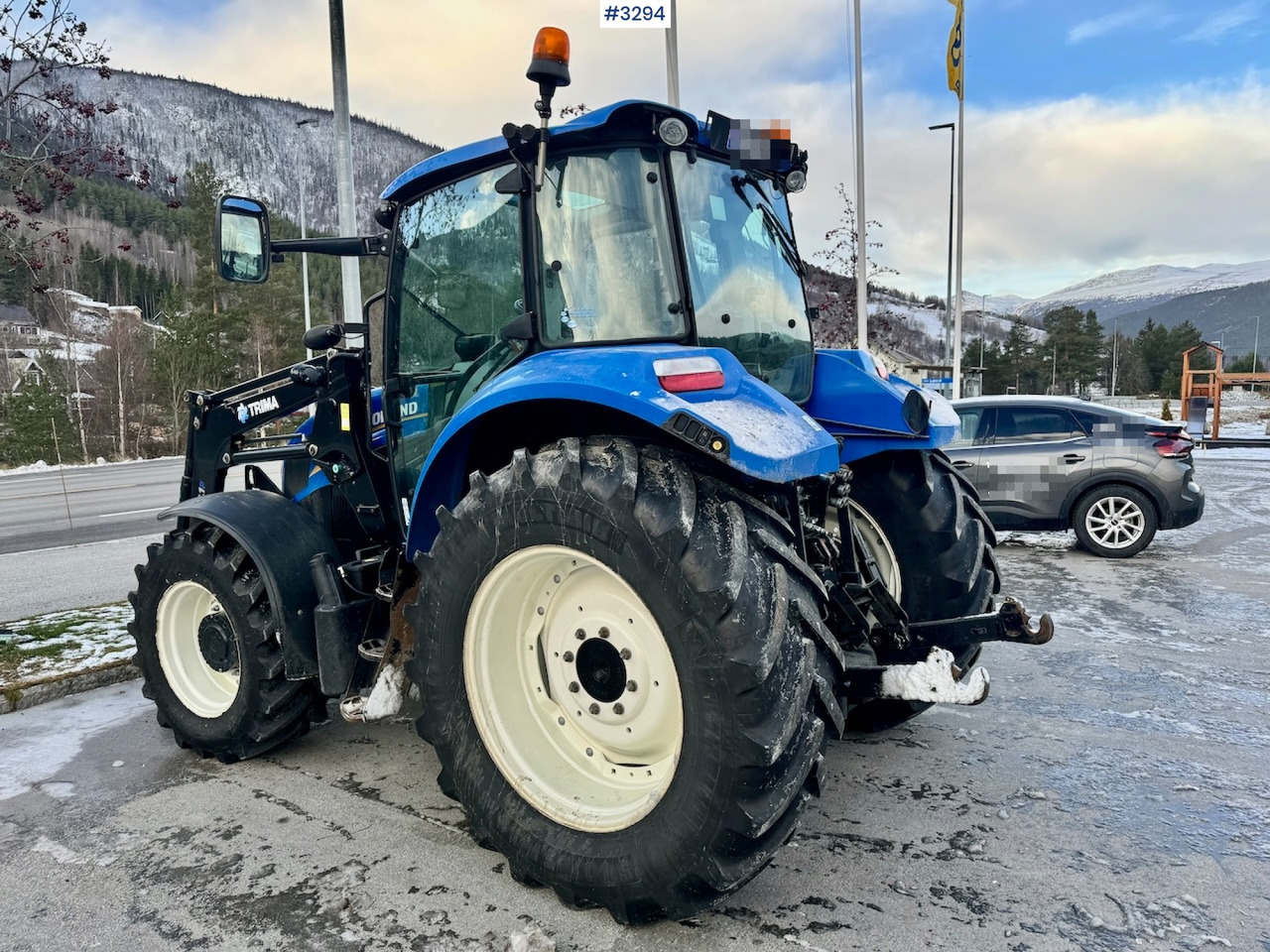 2013 New Holland T5.95 with Trima +2.1P Front Loader. New Engine! - جرار: صورة 5 2013 New Holland T5.95 with Trima +2.1P Front Loader. New Engine! - جرار: صورة 5