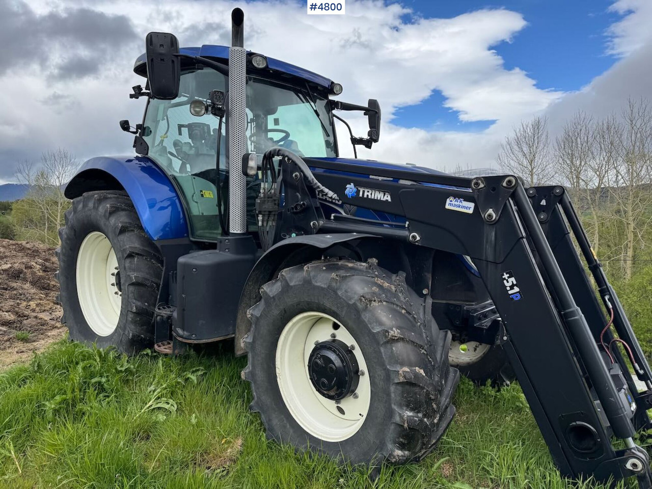 2013 New Holland T7.210 AC Blue Power m/ Frontlaster - جرار: صورة 1 2013 New Holland T7.210 AC Blue Power m/ Frontlaster - جرار: صورة 1