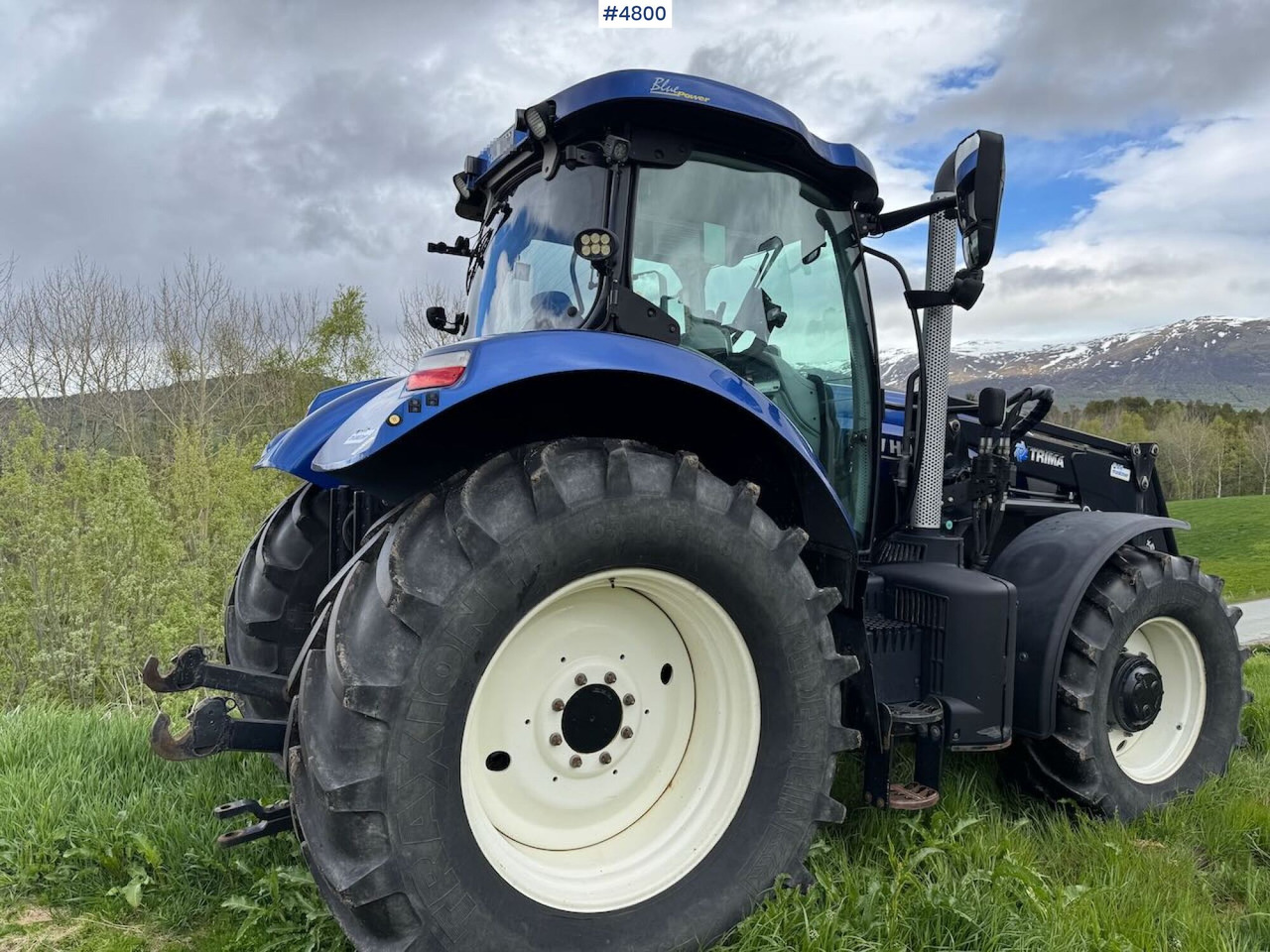 2013 New Holland T7.210 AC Blue Power m/ Frontlaster - جرار: صورة 3 2013 New Holland T7.210 AC Blue Power m/ Frontlaster - جرار: صورة 3