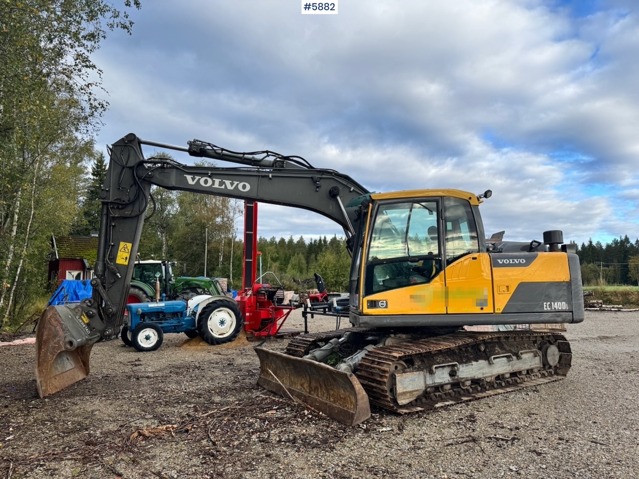 2013 Volvo EC140DL Crawler Excavator w/ Cleaning Bucket. - حفّار: صورة 1 2013 Volvo EC140DL Crawler Excavator w/ Cleaning Bucket. - حفّار: صورة 1
