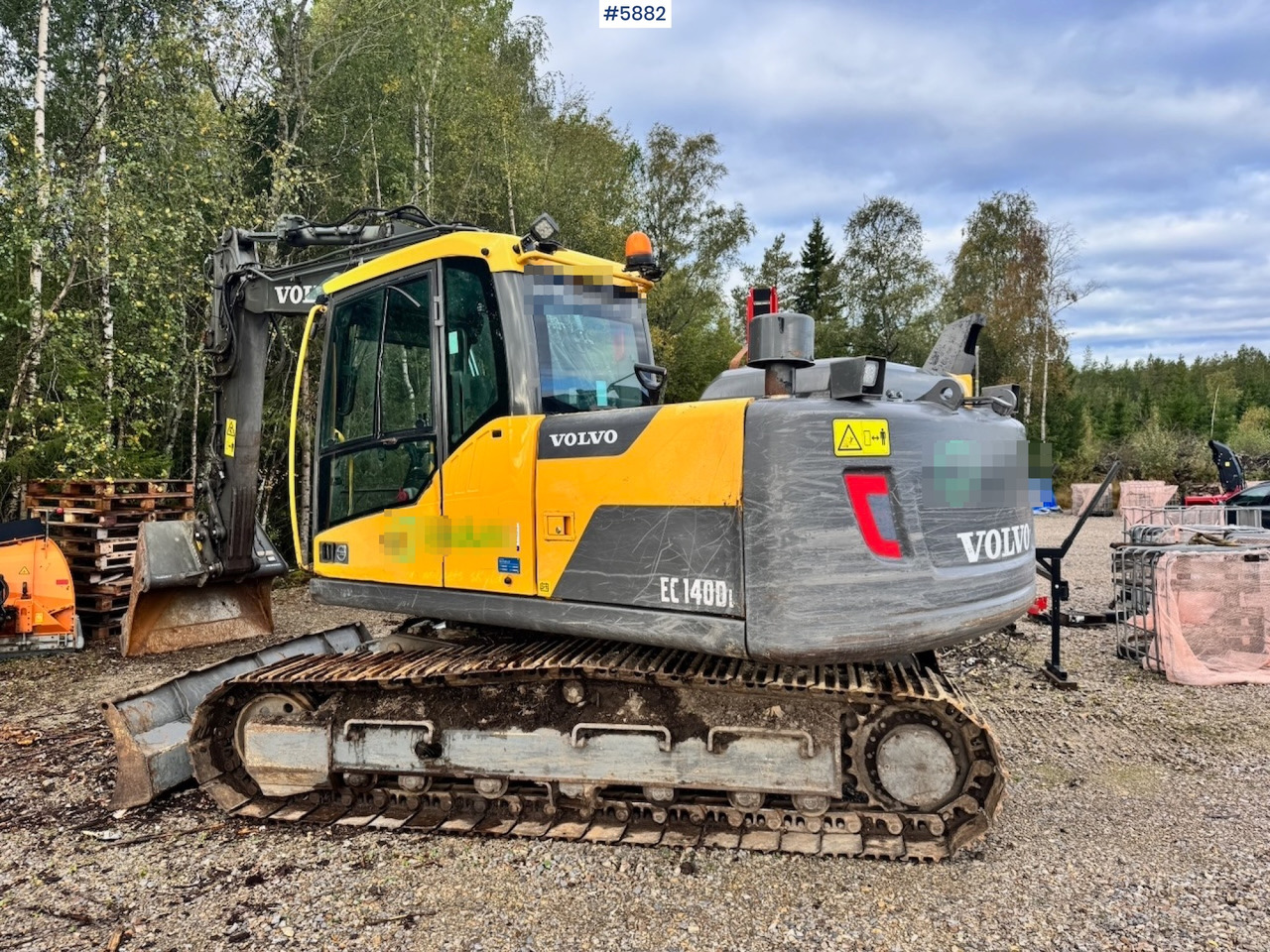 2013 Volvo EC140DL Crawler Excavator w/ Cleaning Bucket. - حفّار: صورة 5 2013 Volvo EC140DL Crawler Excavator w/ Cleaning Bucket. - حفّار: صورة 5