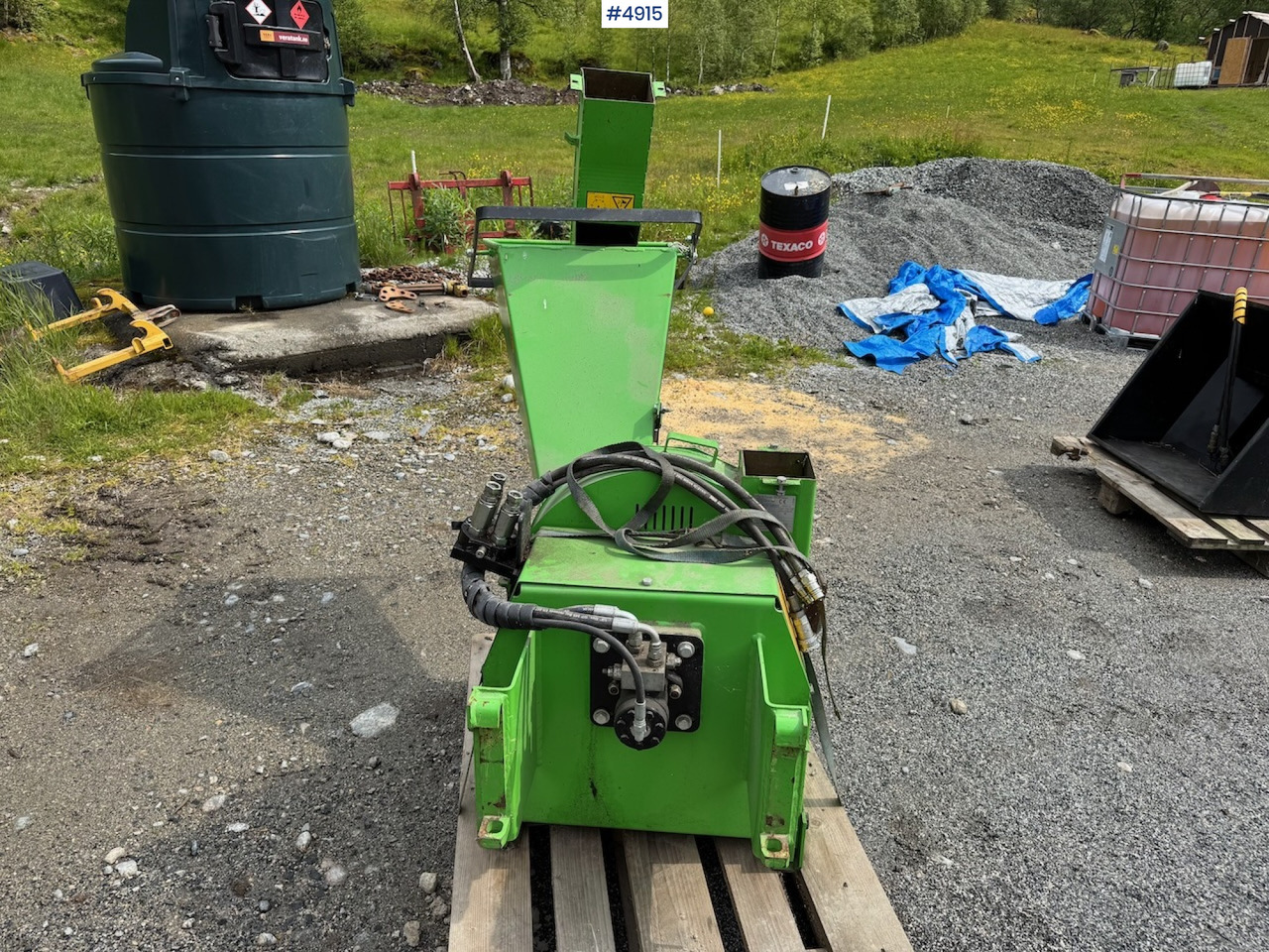 2014 Farmi forest 100 wood chipper - معدات الغابات: صورة 2 2014 Farmi forest 100 wood chipper - معدات الغابات: صورة 2