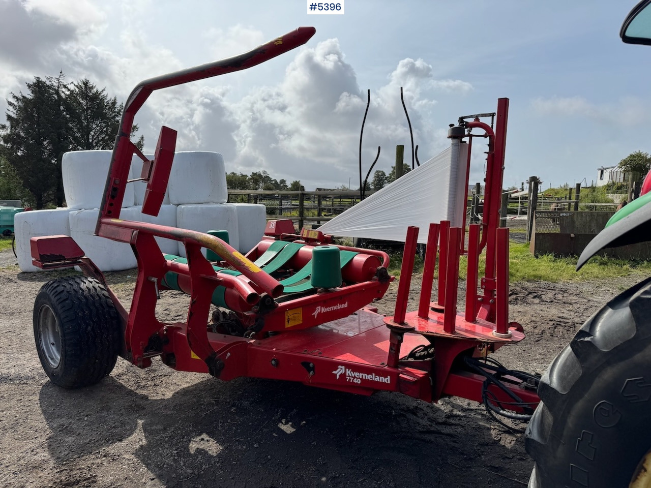 2016 Kverneland 7740 J round bale wrapper - ماكينات نشر التبن: صورة 4 2016 Kverneland 7740 J round bale wrapper - ماكينات نشر التبن: صورة 4
