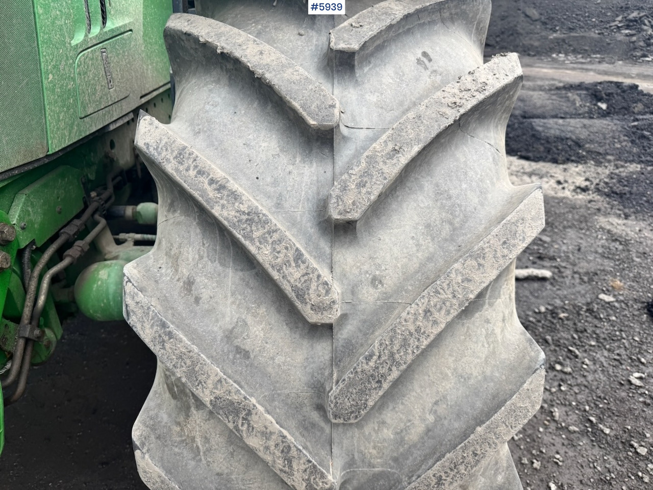 جرار 2020 John Deere 6215R w/ Front PTO and hydraulics. 2 sets of tires.: صورة 12