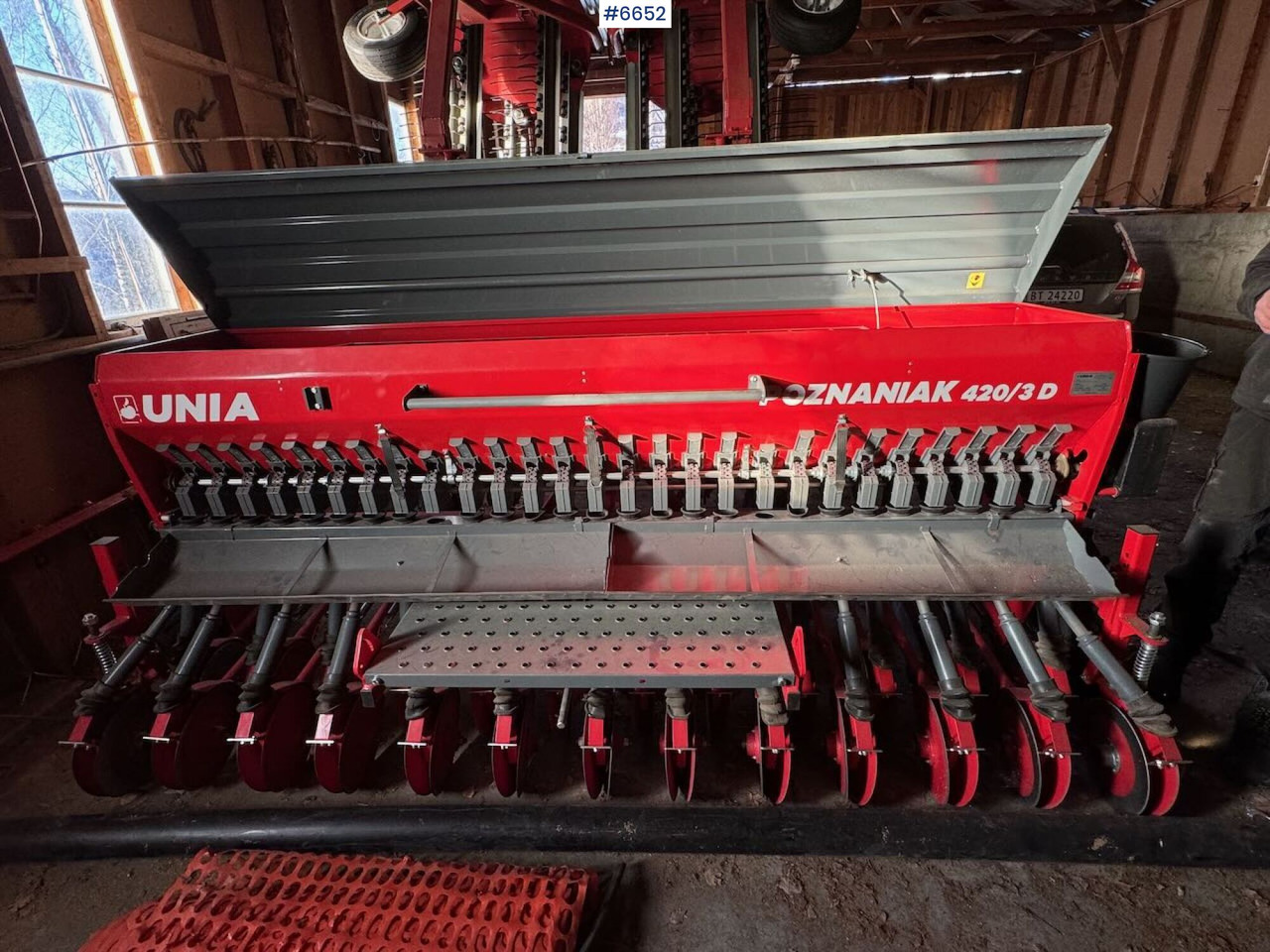 2020 Unia Poznaniak 420/3D Seeder - آلة البذر: صورة 1 2020 Unia Poznaniak 420/3D Seeder - آلة البذر: صورة 1