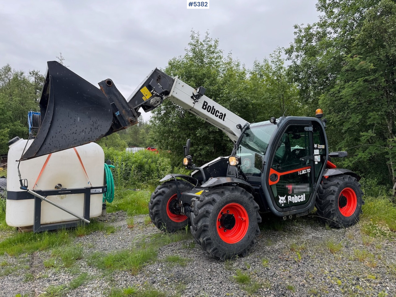 2021 Bobcat TL30.70DB m/ bucket, pallet fork and 4 chains. - رافعة شوكية: صورة 1 2021 Bobcat TL30.70DB m/ bucket, pallet fork and 4 chains. - رافعة شوكية: صورة 1