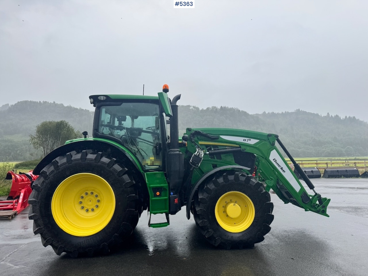2024 John Deere 6R 215 w/ Front Loader and Front Hydraulics. 520 hours! - جرار: صورة 5 2024 John Deere 6R 215 w/ Front Loader and Front Hydraulics. 520 hours! - جرار: صورة 5