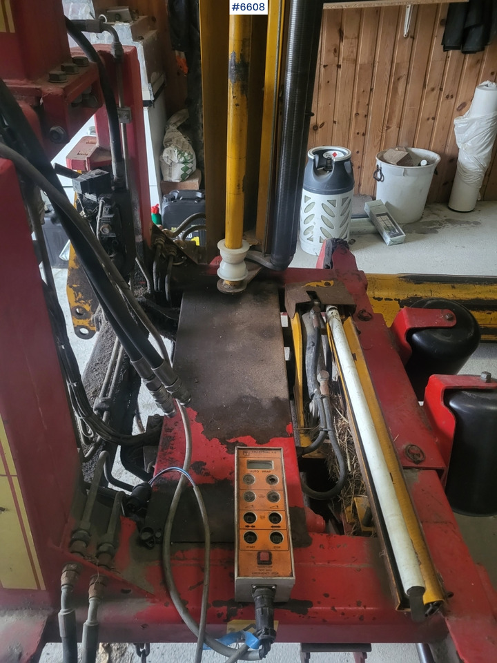 A-KON Round bale wrapper - ماكينات نشر التبن: صورة 3 A-KON Round bale wrapper - ماكينات نشر التبن: صورة 3