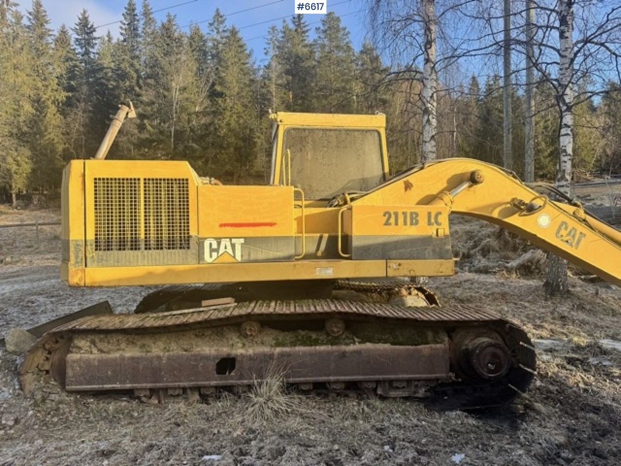 Approx. 1993 Caterpillar 211BLC tracked excavator with bucket. - حفّار: صورة 2 Approx. 1993 Caterpillar 211BLC tracked excavator with bucket. - حفّار: صورة 2