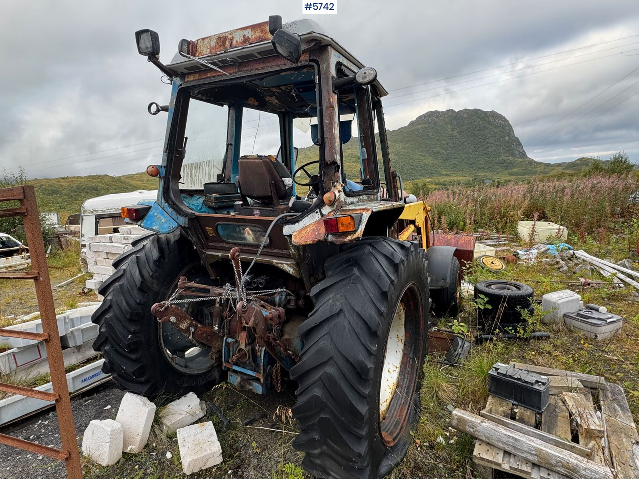 Circa 1987 Ford 7700 with Malm Orstad loader! - جرار: صورة 5 Circa 1987 Ford 7700 with Malm Orstad loader! - جرار: صورة 5