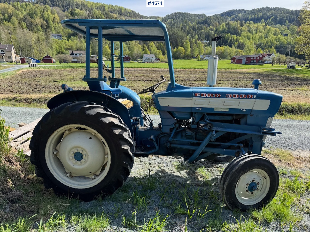 Ford 3000 w/front loader - جرار: صورة 5 Ford 3000 w/front loader - جرار: صورة 5