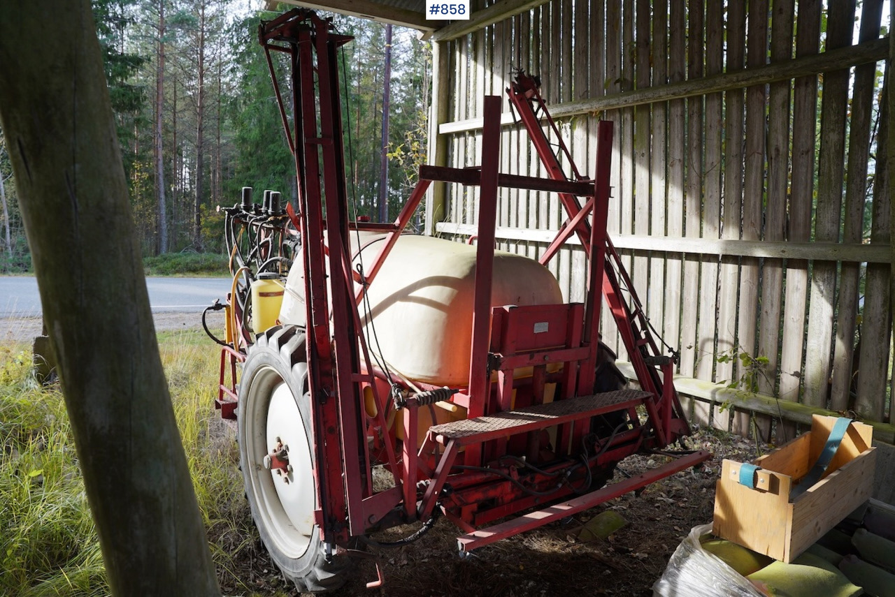 Hardi Sprayer 1500L 12M - رشاش مسحوب: صورة 4 Hardi Sprayer 1500L 12M - رشاش مسحوب: صورة 4