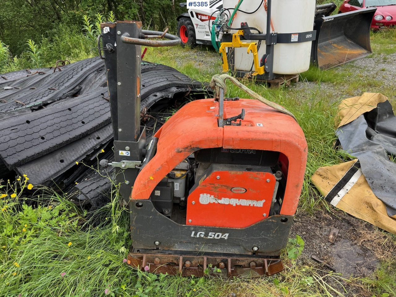 Husqvarna LG 504 Vibrating compactor. - معدات حرث التربة: صورة 1 Husqvarna LG 504 Vibrating compactor. - معدات حرث التربة: صورة 1