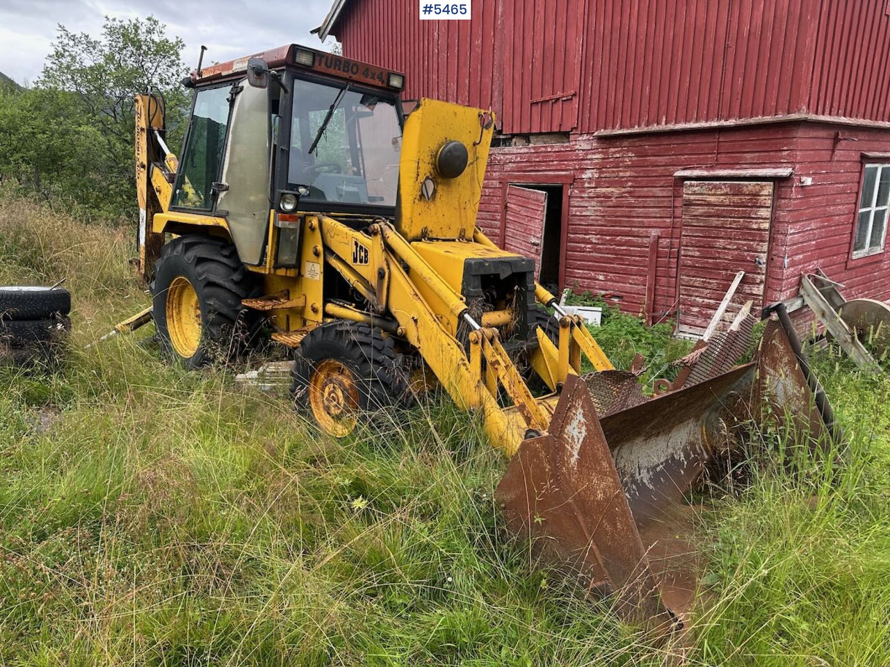 JCB Turbo 4x4 backhoe loader w/ pallet forks. Partial REP object. - جرار: صورة 2 JCB Turbo 4x4 backhoe loader w/ pallet forks. Partial REP object. - جرار: صورة 2