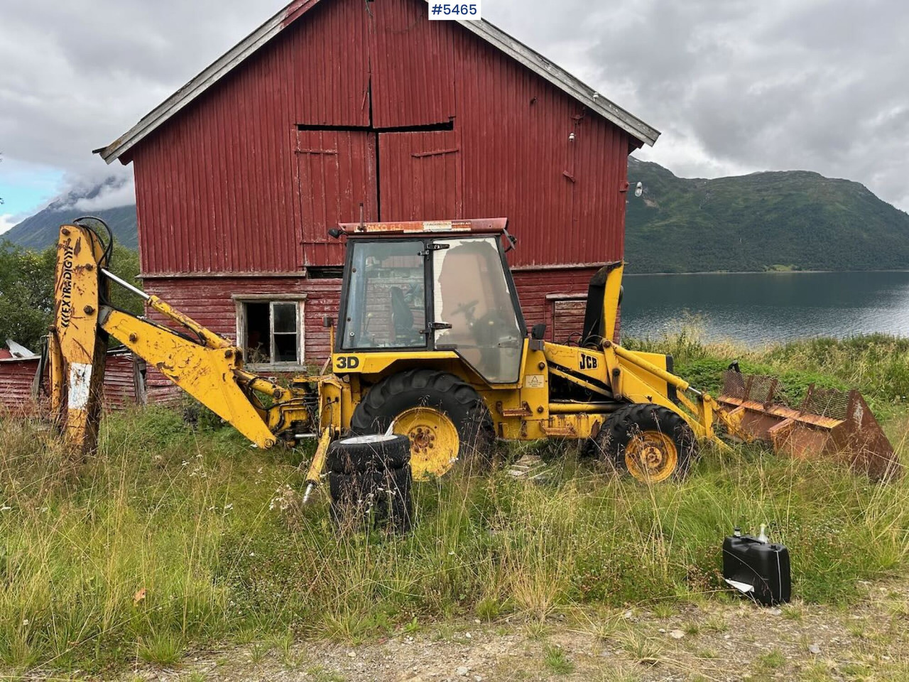 JCB Turbo 4x4 backhoe loader w/ pallet forks. Partial REP object. - جرار: صورة 3 JCB Turbo 4x4 backhoe loader w/ pallet forks. Partial REP object. - جرار: صورة 3