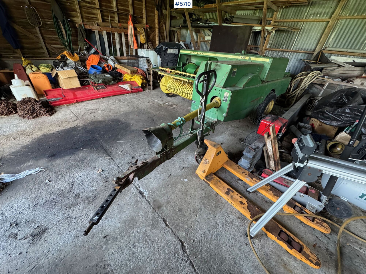 John Deere 336 Square baler. - ماكينات نشر التبن: صورة 3 John Deere 336 Square baler. - ماكينات نشر التبن: صورة 3