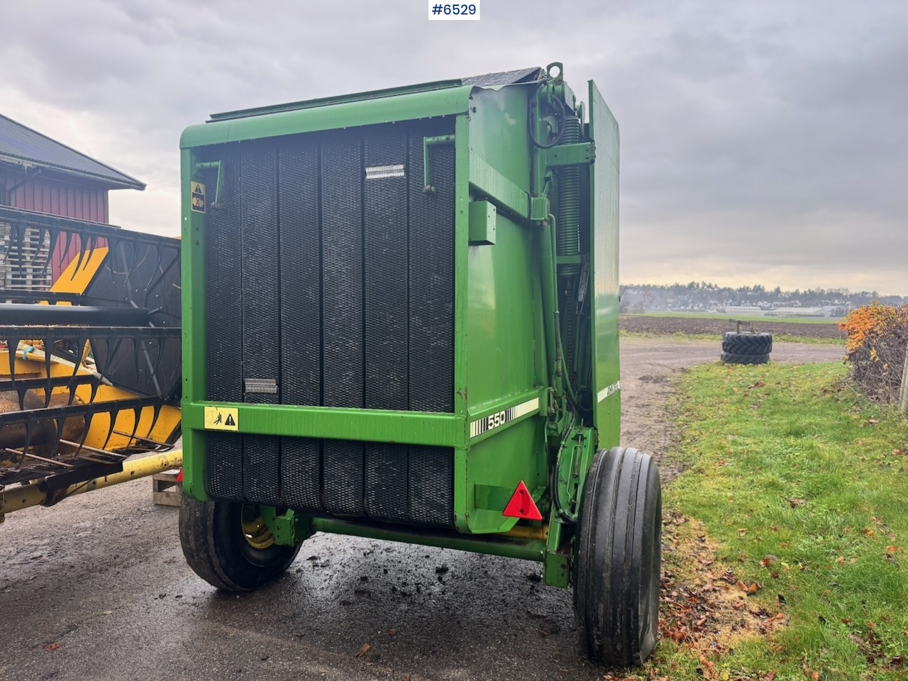 John Deere 550 Rundballepresse m/ Styreboks. - ماكينات نشر التبن: صورة 3 John Deere 550 Rundballepresse m/ Styreboks. - ماكينات نشر التبن: صورة 3