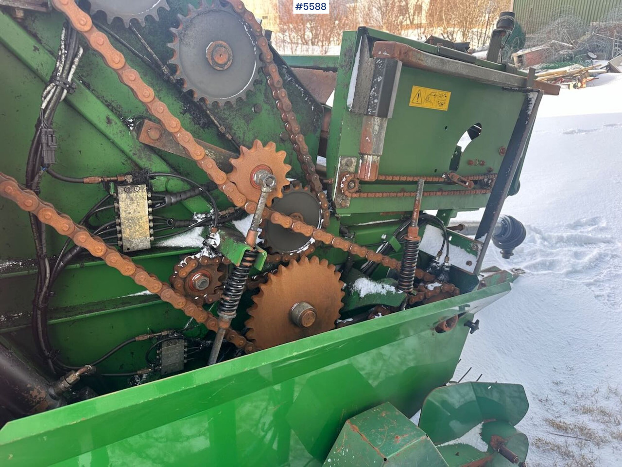 ماكينات نشر التبن Orkel GP 1260 round baler – repair project: صورة 18