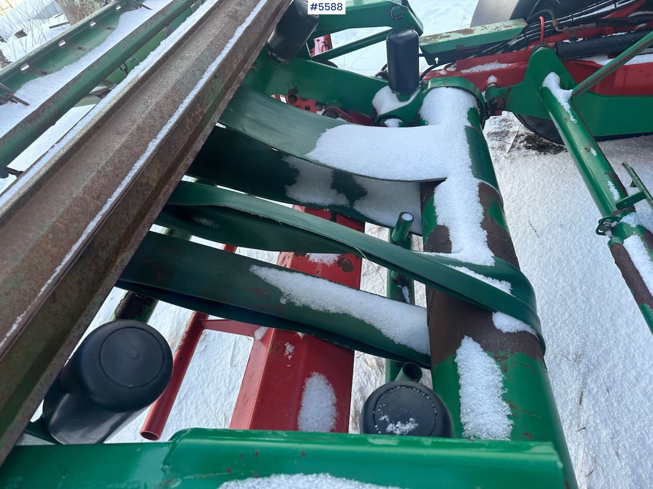 ماكينات نشر التبن Orkel GP 1260 round baler – repair project: صورة 15