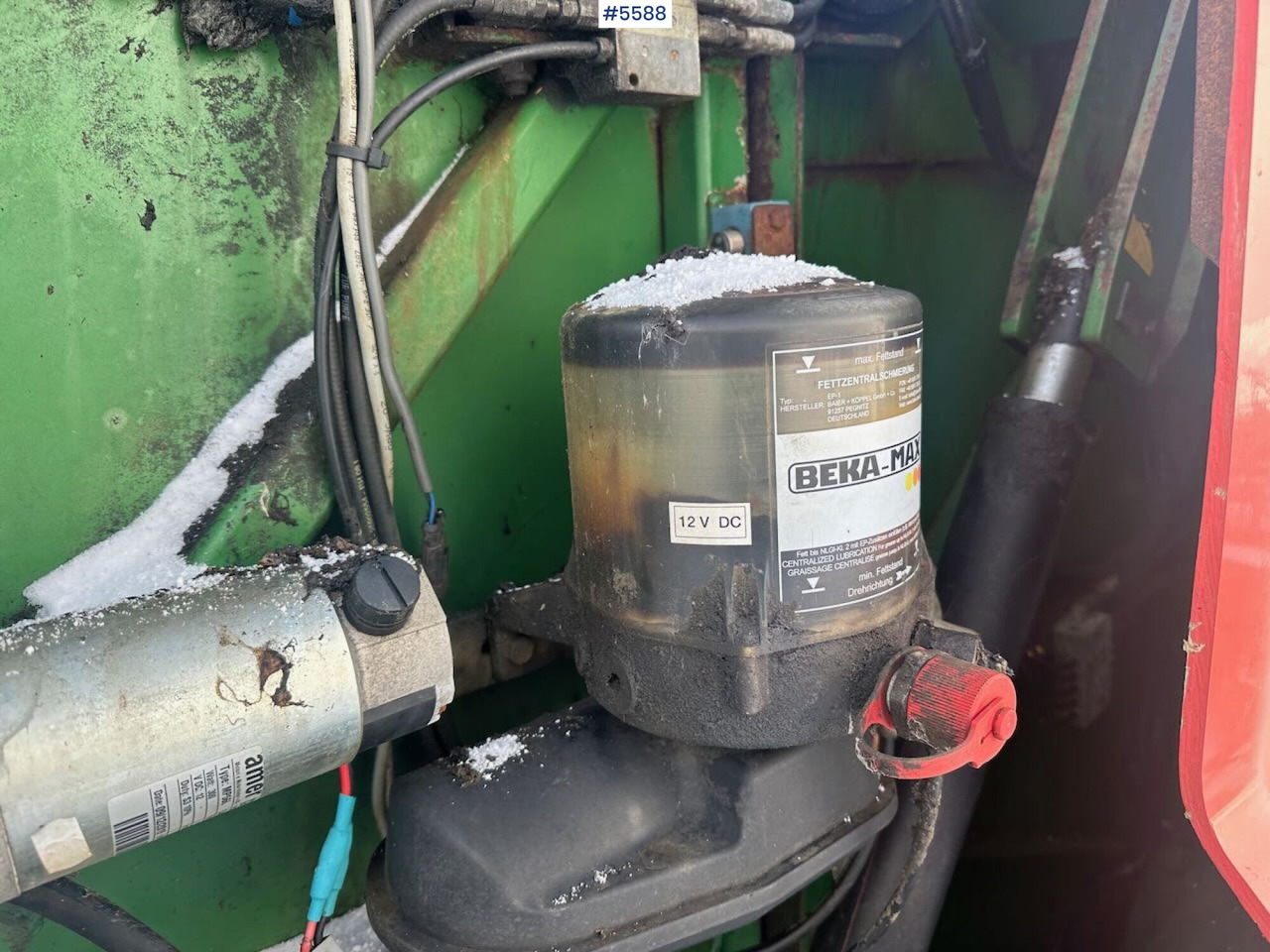 ماكينات نشر التبن Orkel GP 1260 round baler – repair project: صورة 20