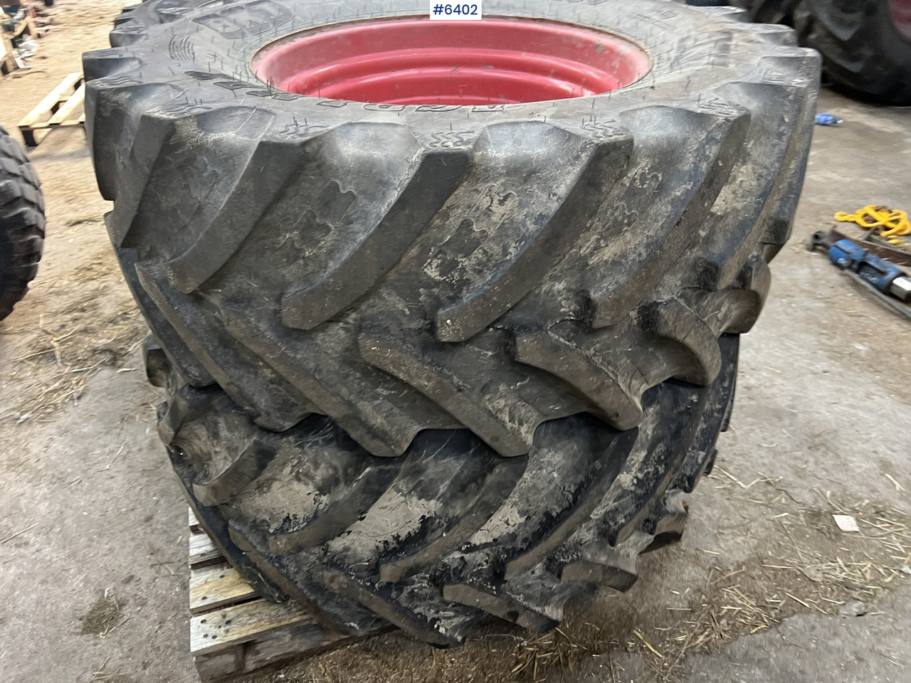 Tractor tires and rims - عجلات - آلات زراعية: صورة 1 Tractor tires and rims - عجلات - آلات زراعية: صورة 1