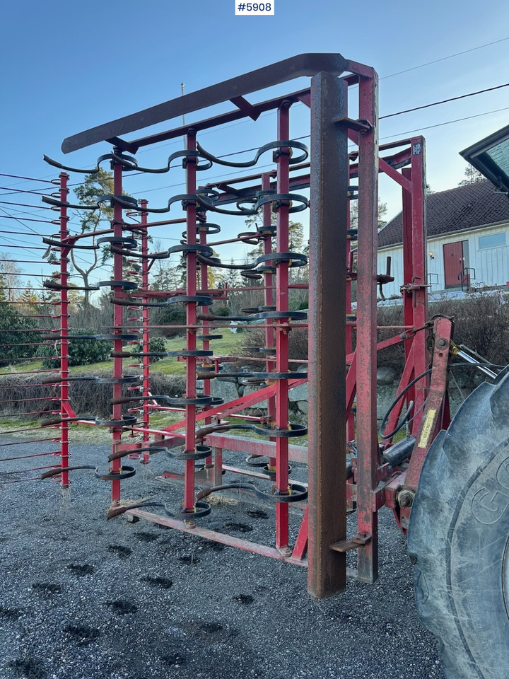 Väderstad Cultivator 4.6 m - معدات حرث التربة: صورة 5 Väderstad Cultivator 4.6 m - معدات حرث التربة: صورة 5