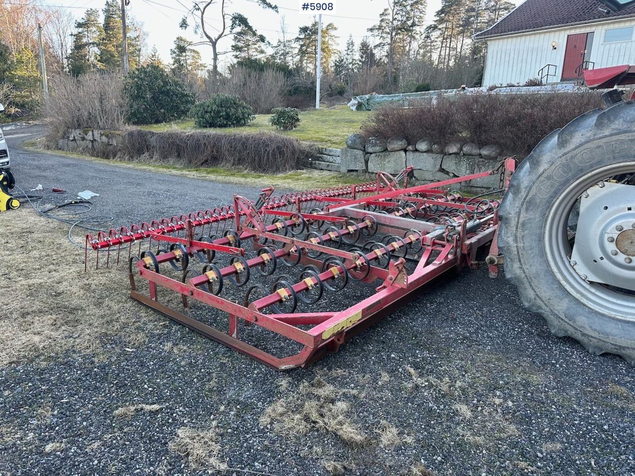 Väderstad Cultivator 4.6 m - معدات حرث التربة: صورة 3 Väderstad Cultivator 4.6 m - معدات حرث التربة: صورة 3
