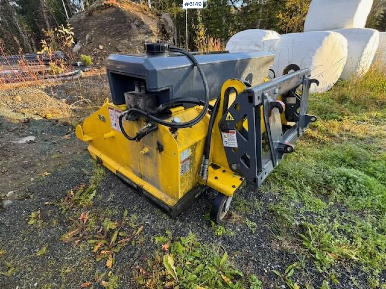 Vama front broom with Euro combo mount - رشاش: صورة 5 Vama front broom with Euro combo mount - رشاش: صورة 5