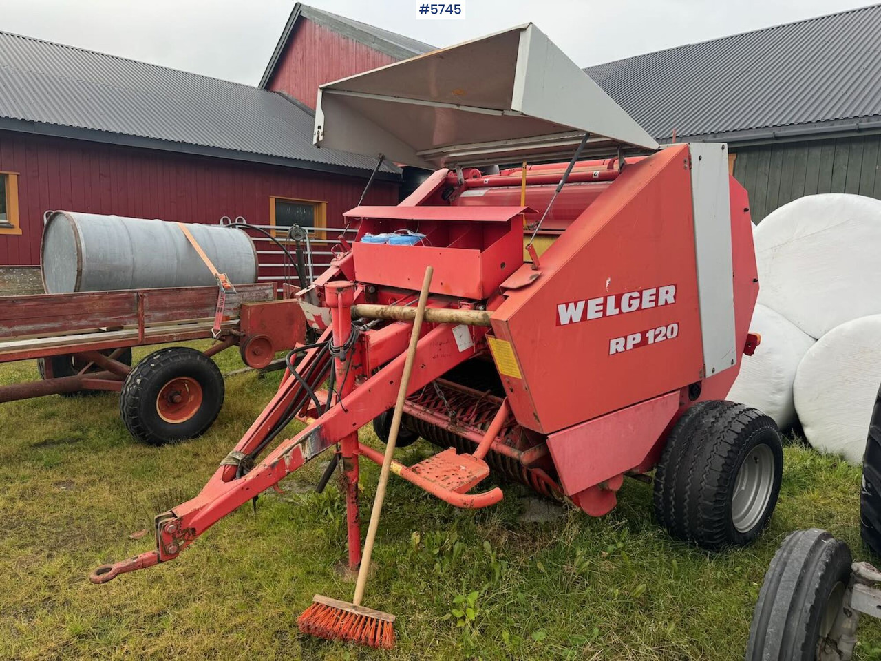 Welger RP120 - ماكينات نشر التبن: صورة 1 Welger RP120 - ماكينات نشر التبن: صورة 1