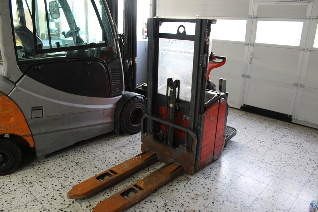 Linde L 16 AP Elektrohubwagen Hochhubwagen Ameise - آلة تكديس: صورة 2 Linde L 16 AP Elektrohubwagen Hochhubwagen Ameise - آلة تكديس: صورة 2