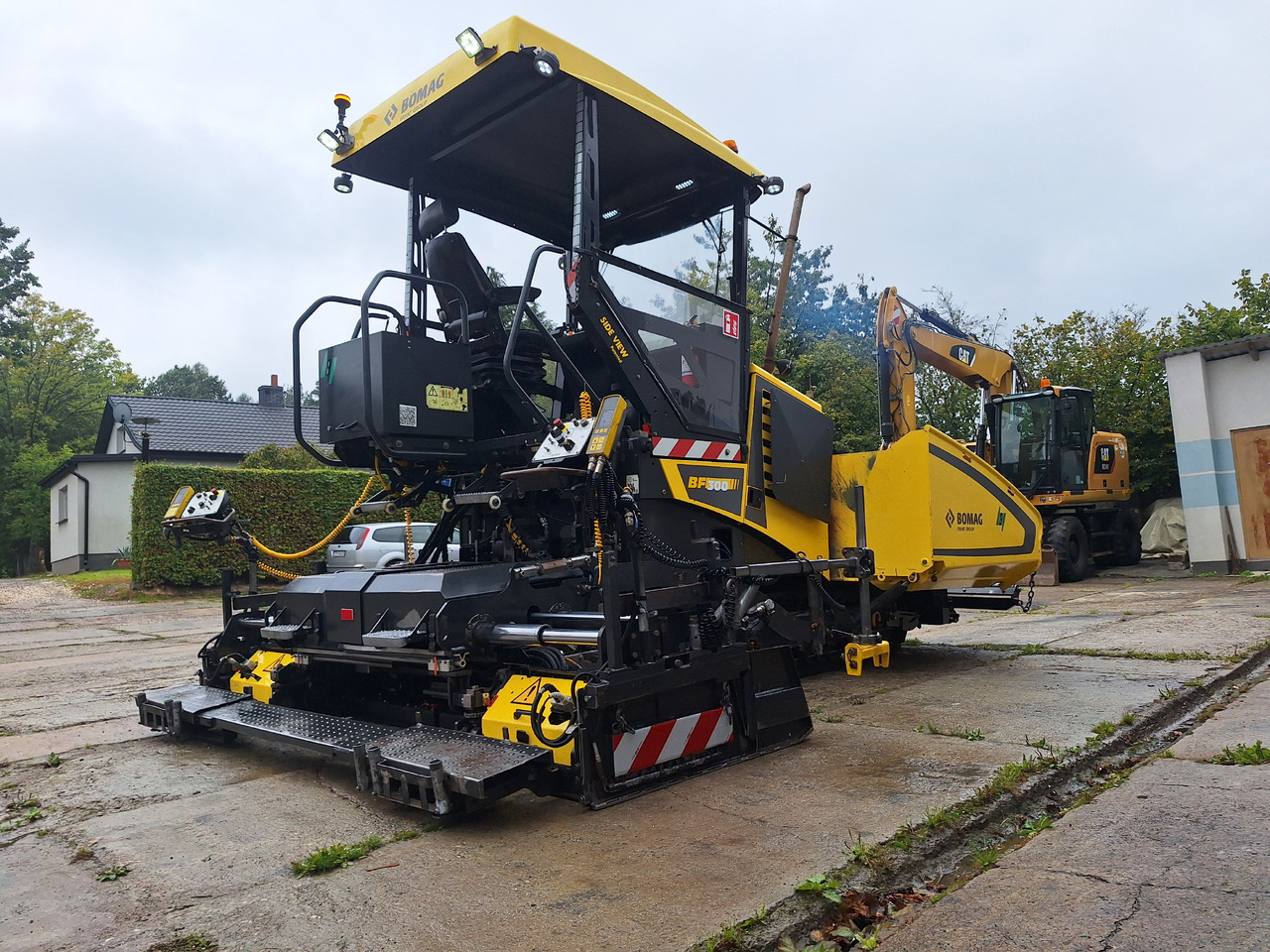 Bomag Bf 300C-3 - راصف أسفلت: صورة 3 Bomag Bf 300C-3 - راصف أسفلت: صورة 3