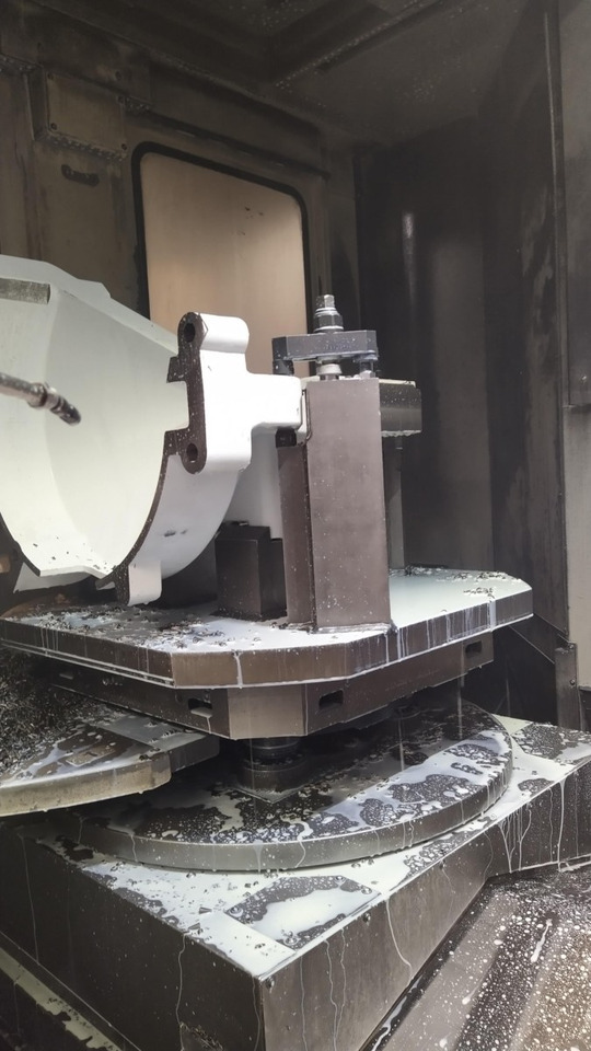 مركز تصنيع CNC MAKINO A77 e: صورة 6