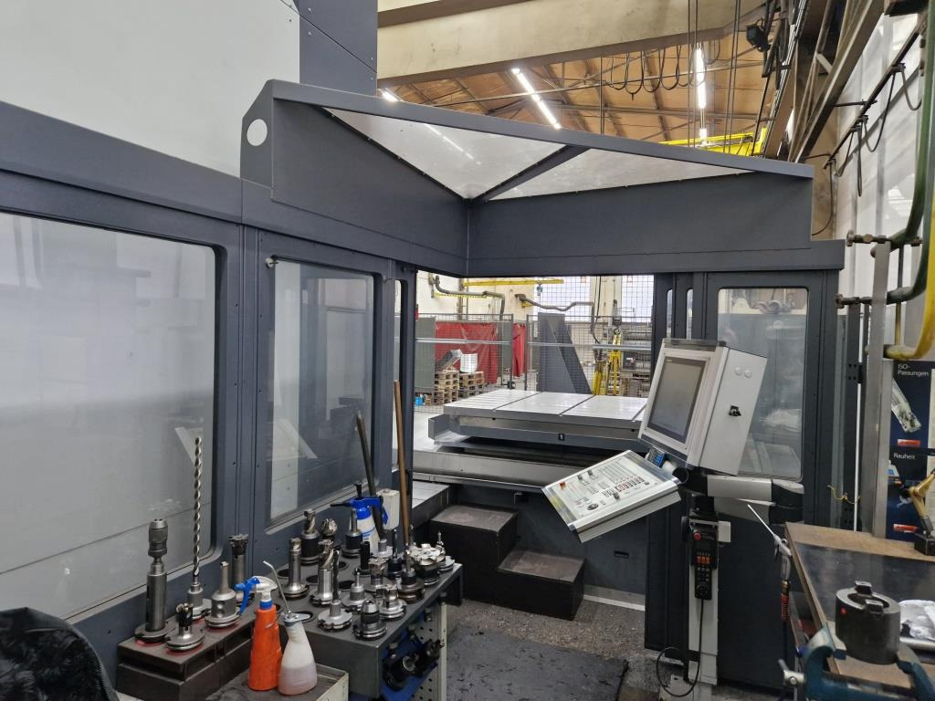 TOS WHN 110 - آلة تصنيع المعادن: صورة 2 TOS WHN 110 - آلة تصنيع المعادن: صورة 2