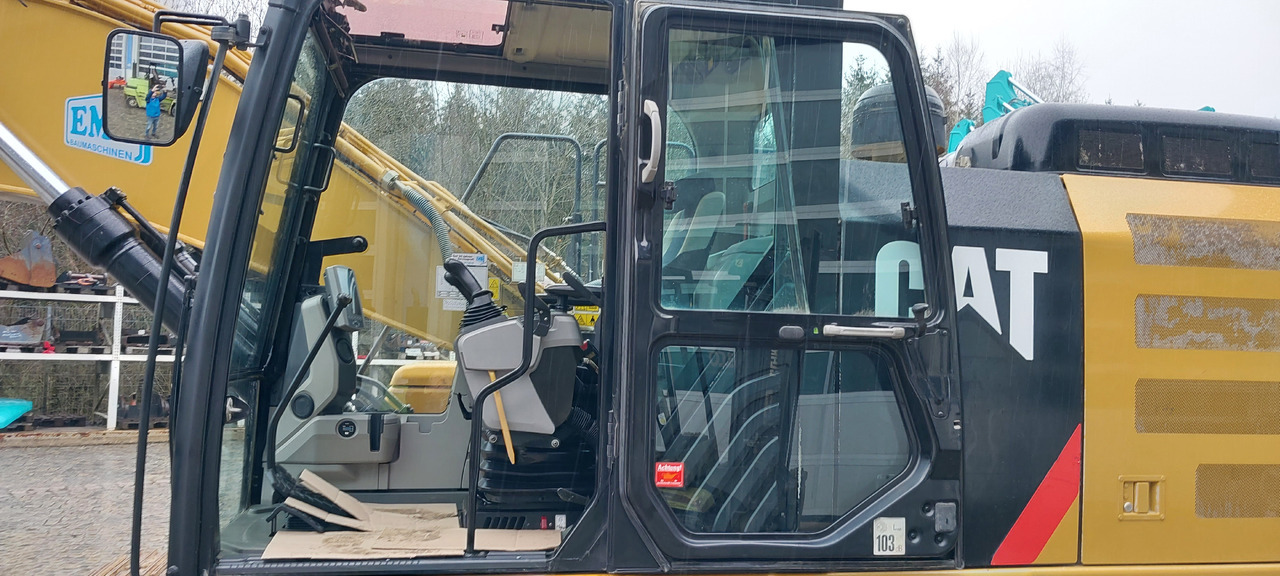 CATERPILLAR 326F - حفار زاحف: صورة 5 CATERPILLAR 326F - حفار زاحف: صورة 5