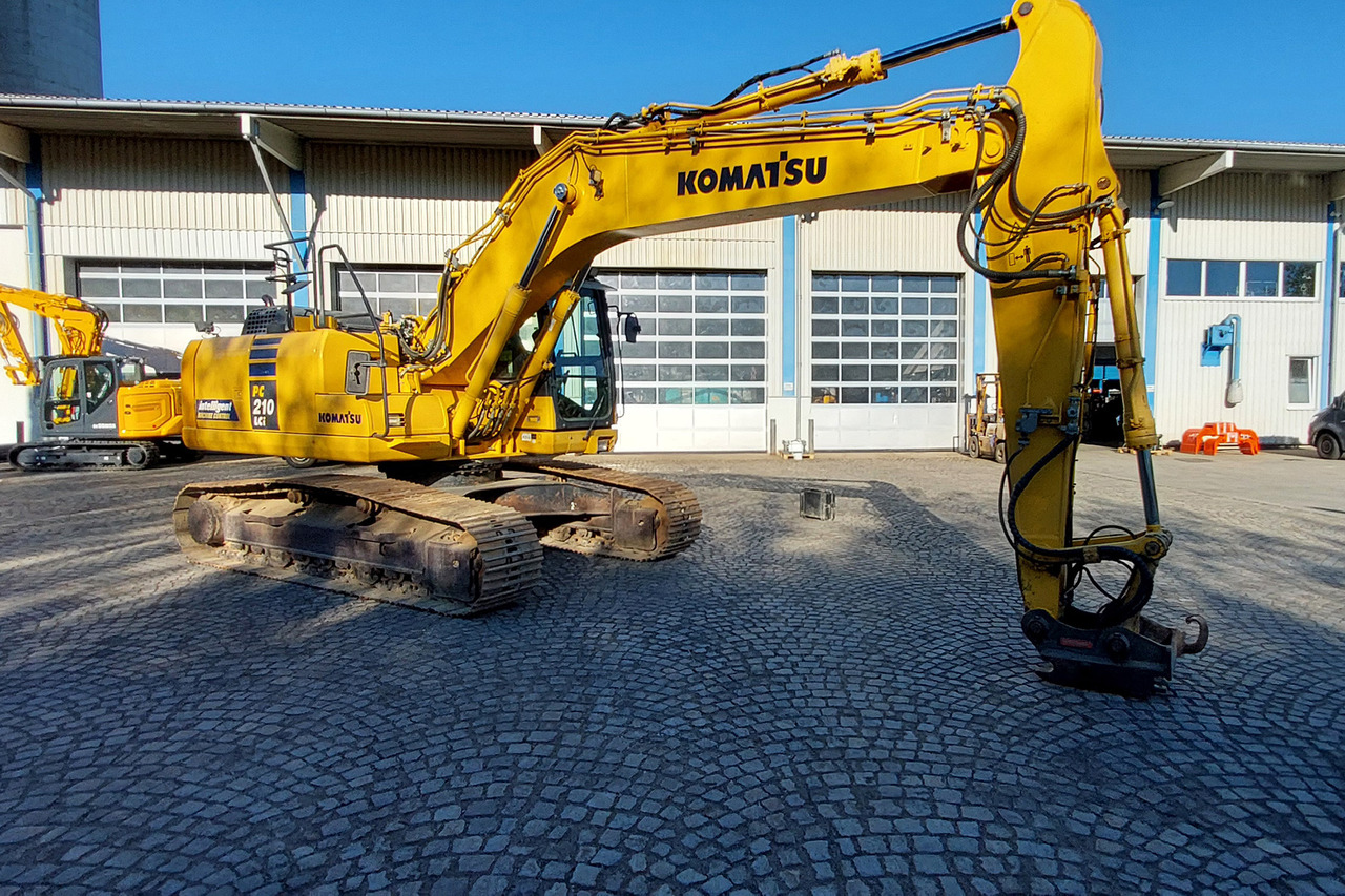 Komatsu PC210LCi-10 - حفار زاحف: صورة 5 Komatsu PC210LCi-10 - حفار زاحف: صورة 5