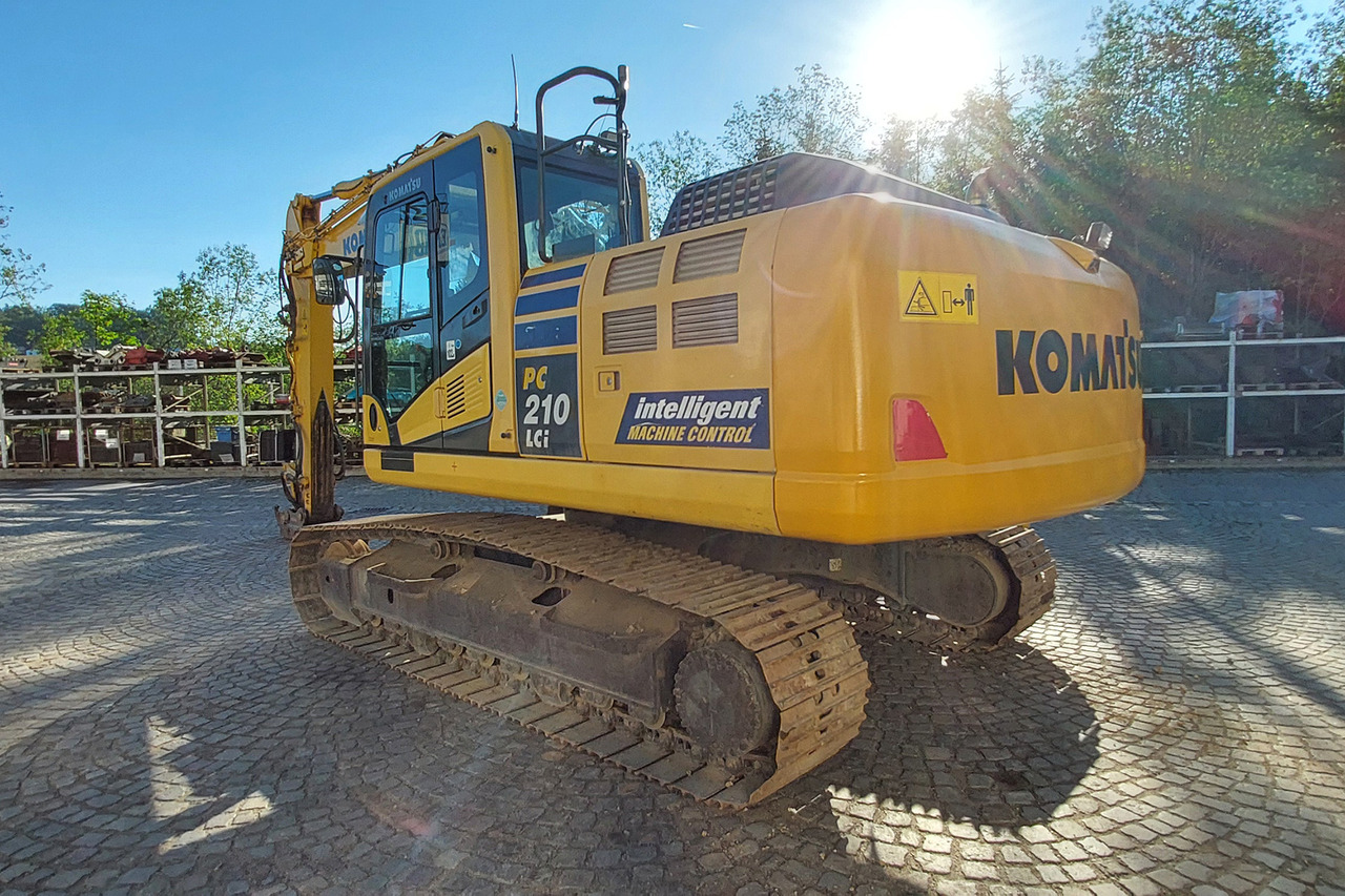 Komatsu PC210LCi-10 - حفار زاحف: صورة 2 Komatsu PC210LCi-10 - حفار زاحف: صورة 2