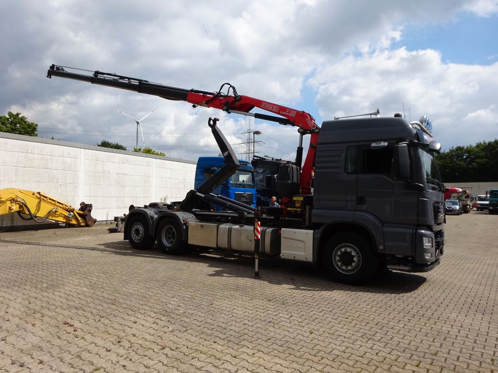 MAN 26.500 Abroller + Fassi F125A Kran 6x2-4 Allrad - شاحنة برافعة خطافية, شاحنة كرين: صورة 4 MAN 26.500 Abroller + Fassi F125A Kran 6x2-4 Allrad - شاحنة برافعة خطافية, شاحنة كرين: صورة 4
