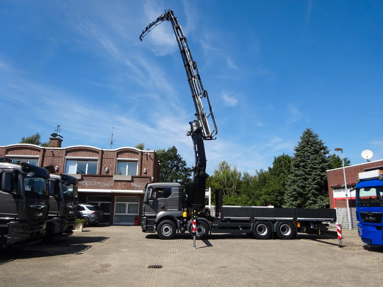 MAN 35.510 P+ 955 Effer jib Seilwind(100t Meterkran MAN 35.510 P+ 955 Effer jib Seilwind(100t Meterkran - شاحنة كرين, شاحنات مسطحة: صورة 1 MAN 35.510 P+ 955 Effer jib Seilwind(100t Meterkran MAN 35.510 P+ 955 Effer jib Seilwind(100t Meterkran - شاحنة كرين, شاحنات مسطحة: صورة 1