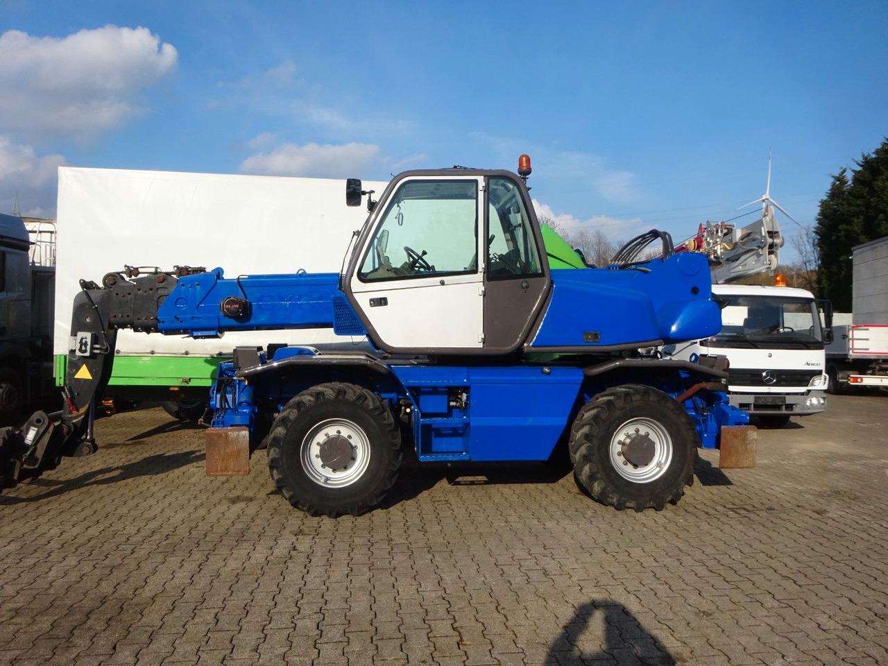 Manitou Teleskoplader MRT 2150 mit Palettengabel - آلة رفع ونقل تلسكوبية: صورة 1 Manitou Teleskoplader MRT 2150 mit Palettengabel - آلة رفع ونقل تلسكوبية: صورة 1