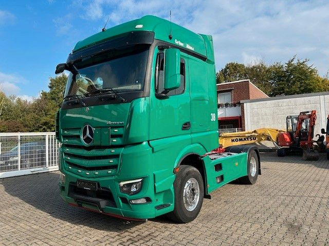 Mercedes-Benz 1851 Actros SZM mit Kipper-Pumpe 4x2 - رأس تريلا: صورة 2 Mercedes-Benz 1851 Actros SZM mit Kipper-Pumpe 4x2 - رأس تريلا: صورة 2